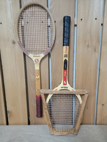 Lot 2 Vintage Holz Tennisschläger Wilson Holzrahmen Tony Trabert Display Trophäe