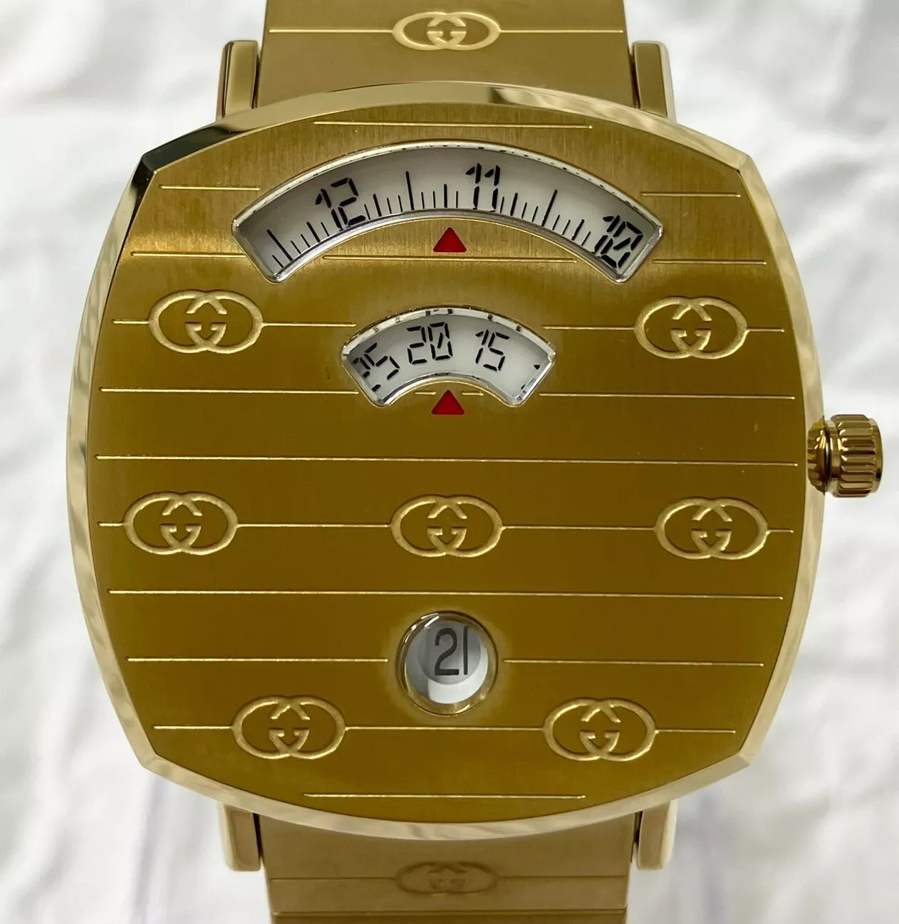 Montre Gucci dorée unisexe adulte neuve jamais utilisée   YA157403 livraison gratuite depuis le Japon