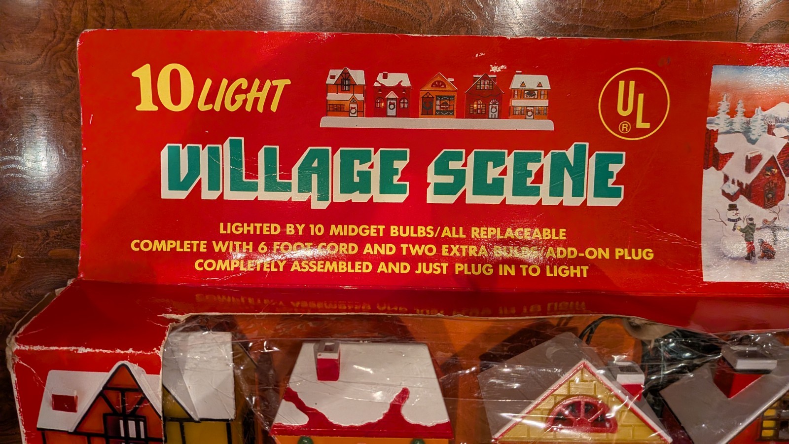 Vintage 10 Light Village Scene of 6 String-Along Standing Decorated Houses