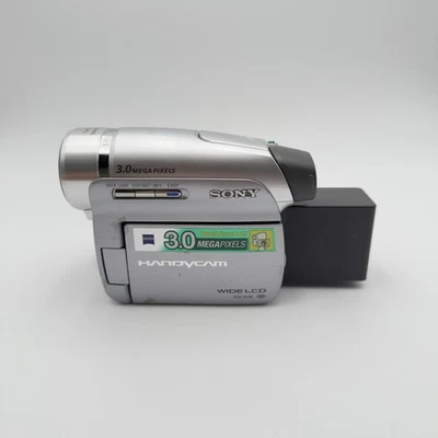 Sony Handycam DCR-HC96E MiniDV Camcorder - Digital Video Camera Recorder - Bild 1 von 4
