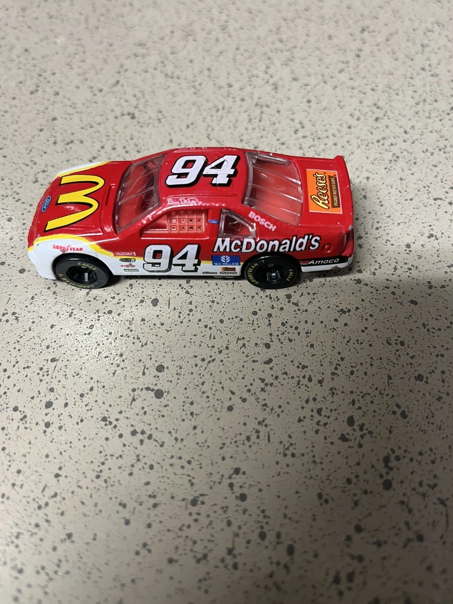 RACING CHAMPIONS 1997 Bill Elliott #94 McDonald's Mac ce soir neuf
