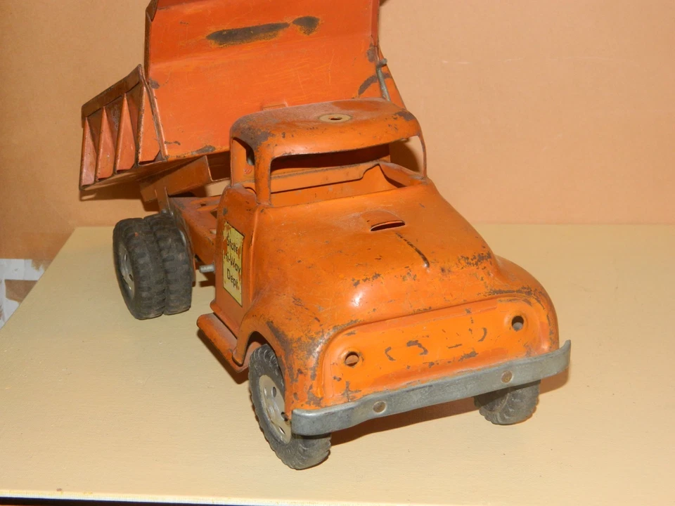1957 Tonka Hi-way Dept. Dump Truck - image 2 of 3
