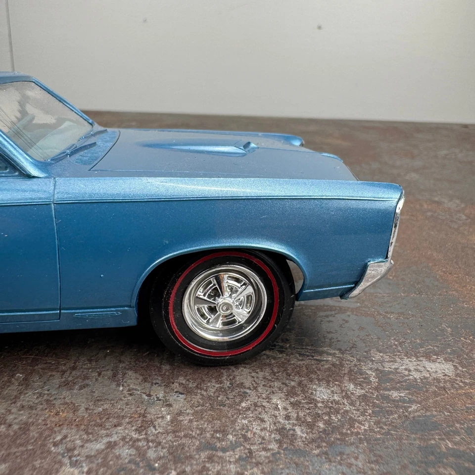 Pontiac GTO 1967 convertible de colección concesionario modelo de coche promocional azul Foto 4 de 4