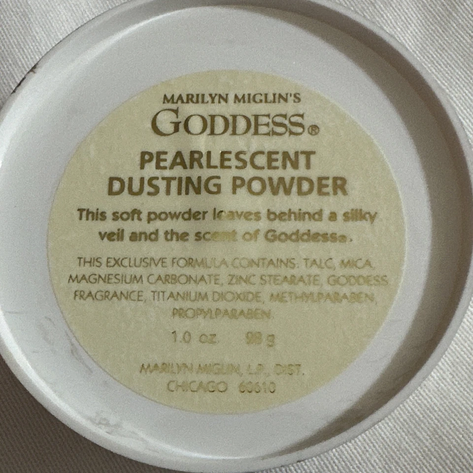 Polvo de polvo nacarado con talco vintage Marilyn Miglin’s nuevo 1,0 OZ Foto 2 de 4