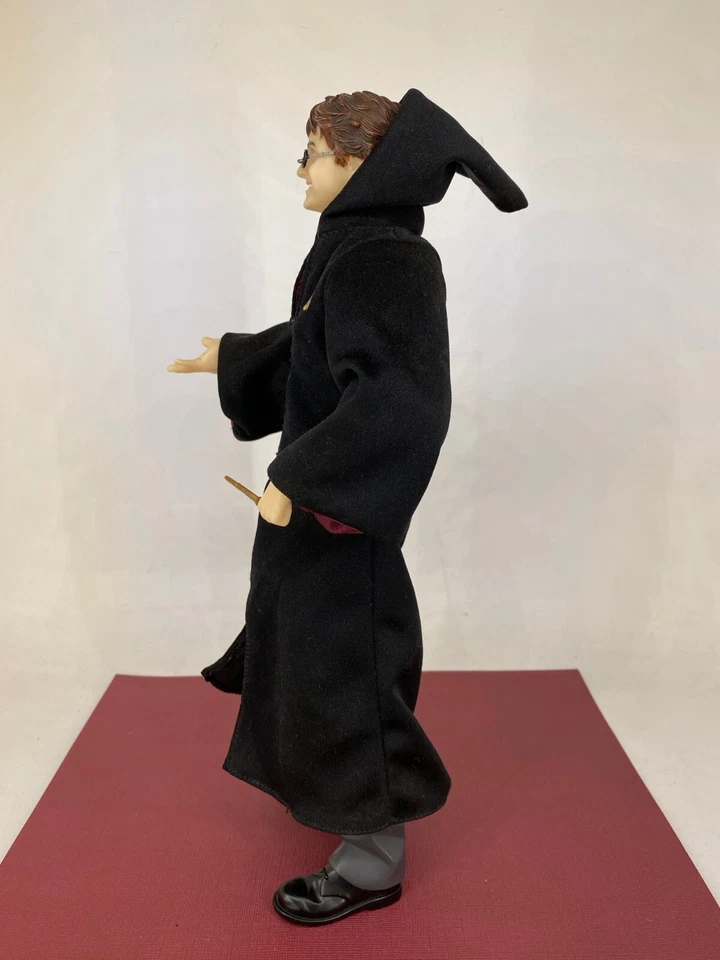 Mattel 2003 ☆ HARRY POTTER ☆ Deluxe Magic Powers - Harry Doll /Action Figure - Image 3 of 4