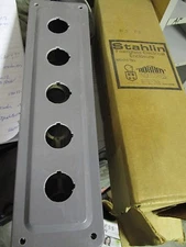 STAHLIN F5PB, NEMA 4X PLASTIC, (5) PUSH BUTTON, ENCLOSURE - NEW-B