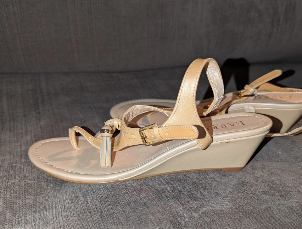 Lauren Ralph Lauren 8 Leann 凉鞋 象牙色 Patnt 皮革 连衣裙 丁字裤 流苏 坡跟 — 第 4/4 张图片