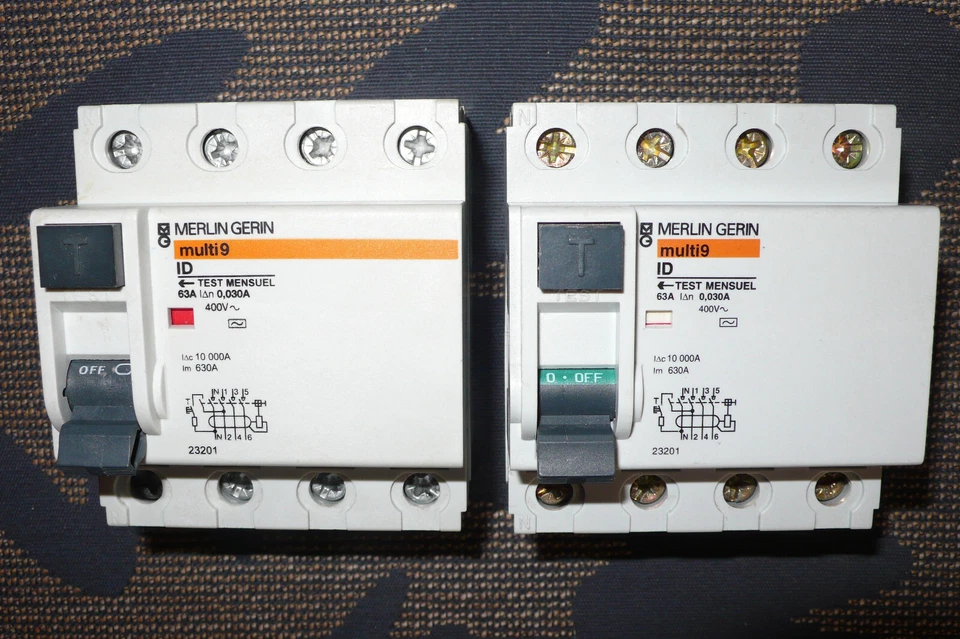 INTERRUPTEUR DIFFERENTIEL TETRAPOLAIRE 63A 30mA TYPE AC MERLIN GERIN TRIPHASE +N - Photo 2/4