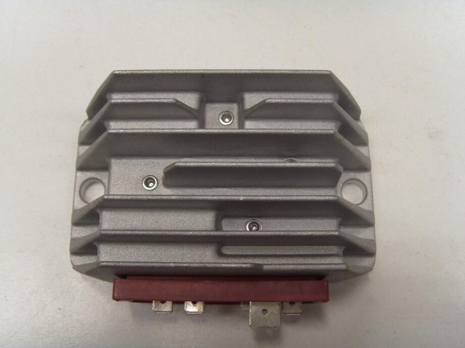 Voltage Regulator 12V 30A Lombardini Ruggerini 3LD 4LD Saprisa 7255 | eBay voltage-regulator-12v-30a-lombardini-ruggerini-3ld-4ld-saprisa-7255-ebay