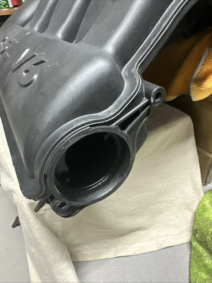 Chrysler 300 2005-2006/Dodge Charger/Magnum 3,5 L V6 admisión superior desnudo OEM Foto 2 de 4