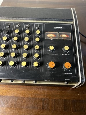 Yamaha EM 100 Vintage 6ch Powered Mixer Turns On, Read Description