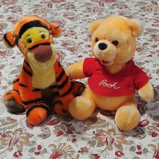 Vintage Winnie The Pooh And Tigger Plushes Disneyland Walt Disney World