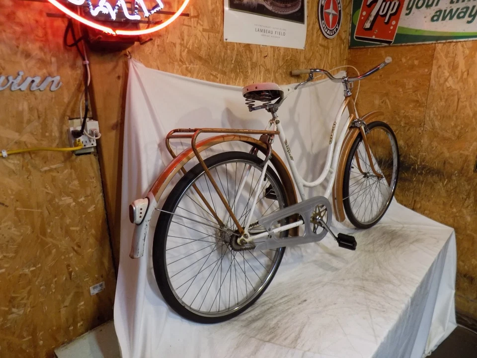 VINTAGE AB TRELLEBORG MUSTANG LADIES ROAD CRUISER BICYCLE 69 FORD CYCLE LOCK 28" - Image 2 of 4