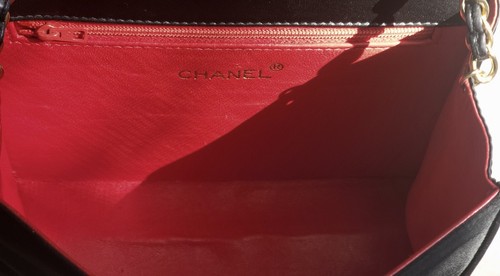 CHANEL ELEGANT 1980's QUILTED BLACK SATIN CHAIN LINK SHOULDER STRAP FLAP BAG - Picture 13 of 20