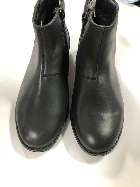 clarks girls black boots