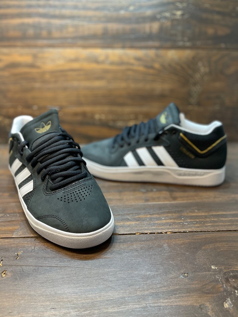 ADIDAS TYSHAWN Core Black / Cloud White / Gold Metallic