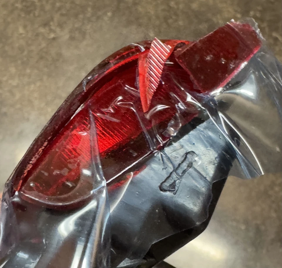 Conjunto de tercera luz de freno Dorman 923-203 para Chevrolet GMC Yukon Foto 4 de 4