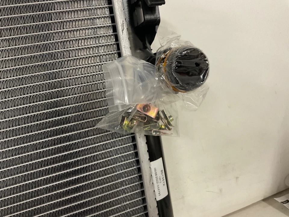 FOR 2006-2007, 2012-2016 Charger Chrysler 300 Radiator 8013512 Foto 2 de 3