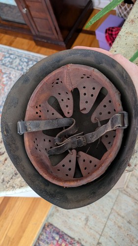 Italian Carabinieri M33 Model Helmet Original WW2 - Complete with Liner & Strap - Picture 5 of 8