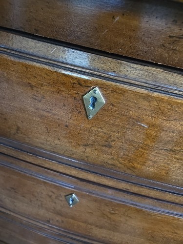 Henredon Dresser/Chest With Drawers - Picture 8 of 9