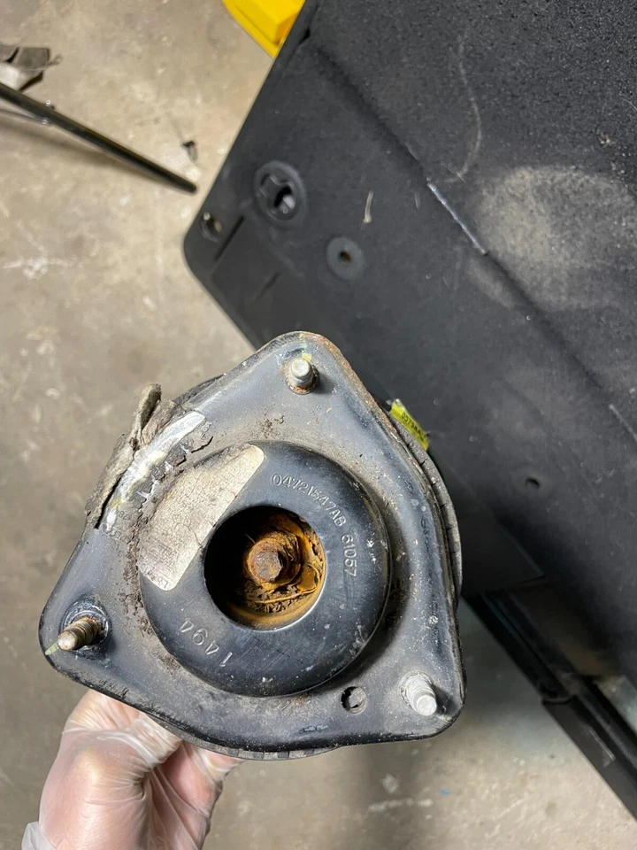 Amortiguador de puntal delantero izquierdo Dodge Grand Caravan 2012-2017 fabricante original de fábrica. Foto 4 de 4