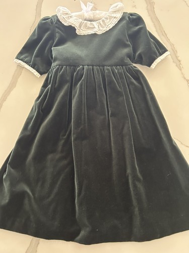 Edgehill collection dress 5 Princess Sleeve Green Velvet Lace Collar Bow Back - Picture 16 of 16