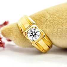 1.00Ct Round Cut Lab-Grown Diamond Solitaire Ring For Men's In 14K Yellow Gold