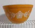 Vintage Butterfly Gold Mixing Bowl #401  1 1/2 Pt. Orange With White
