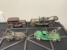 Lot of 4 Vintage Cast Iron Toy Cars  Hubley A.C. WILLIAMS Lincoln Race Car