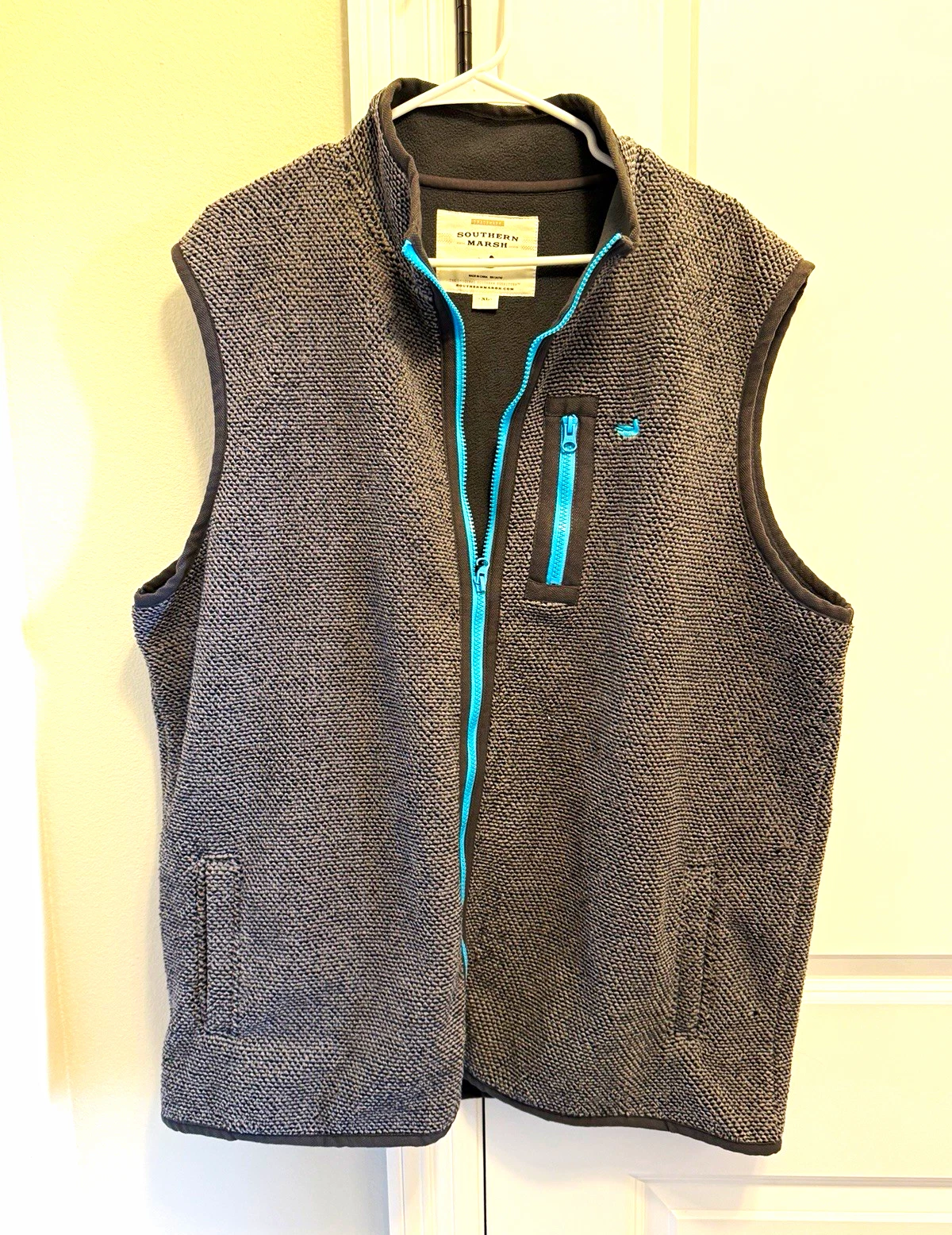 Southern Marsh Men's XL Gray Fleece Full Zip Vest Blue Trim Stand-Up Collar - product detail image 1