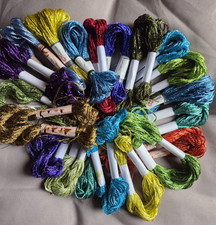 20 Skeins Large Silk Stranded Glitter Twisted Embroidery Threads Skeins,15 Colrs