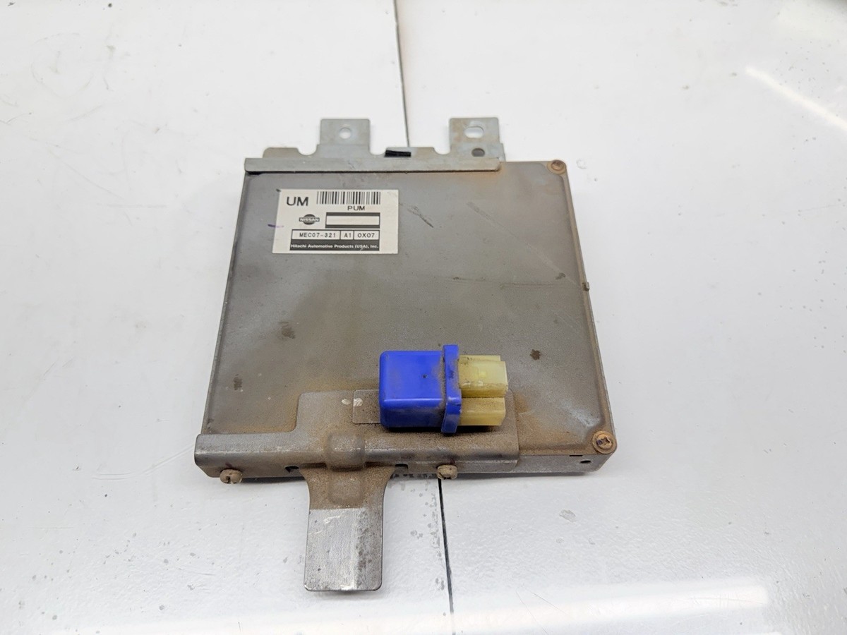 2001 Nissan Frontier 3.3L 4x4 a/t Engine Computer ECU PCM ECM OEM
