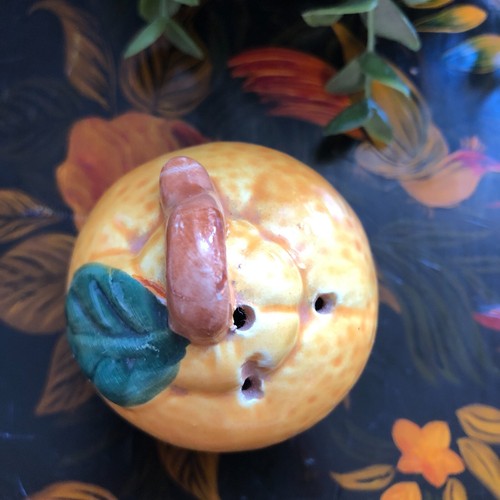 vtg Porcelain ORANGE Salt Shaker 2 1/4" Retro Kitchen Fruit Japan - Picture 5 of 7