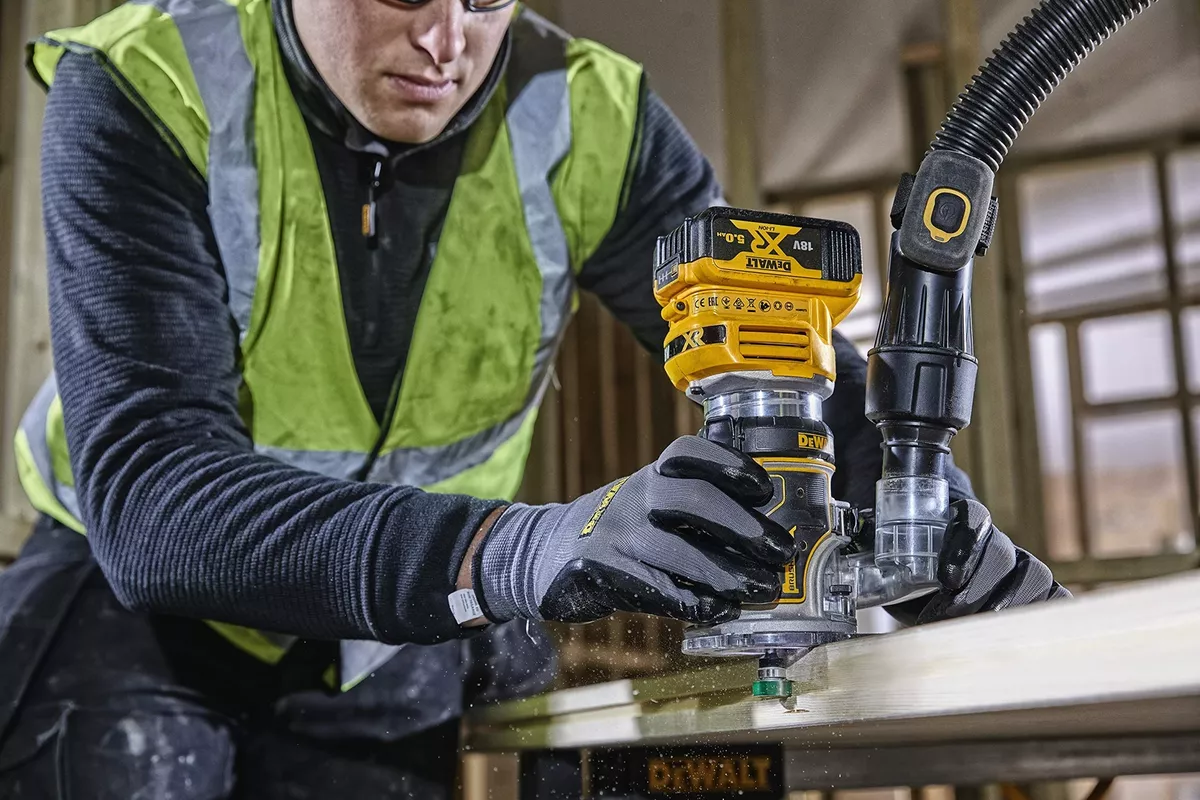 Dewalt DCW604NT XJ 18v Cordless Router with Plunge Base T STak carry case