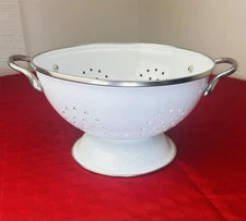 White Enamel Colander Strainer Pedestal Footed Metal Retro Farmhouse 9" - New