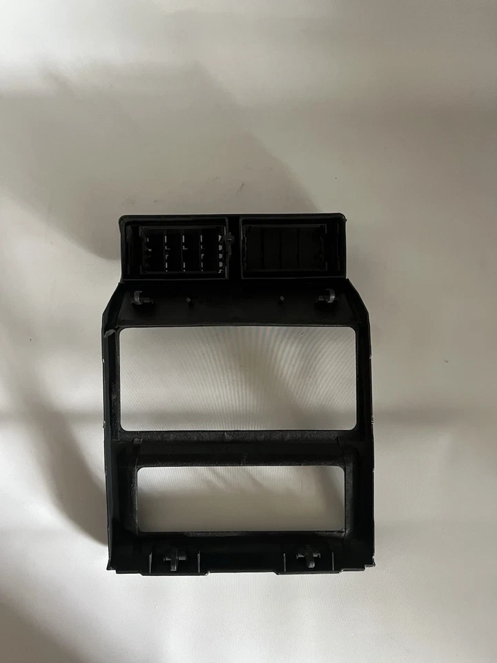 Chevy Beretta Corsica 1994-1996 radio bisel tablero moldura panel ventilación central OEM Foto 4 de 4