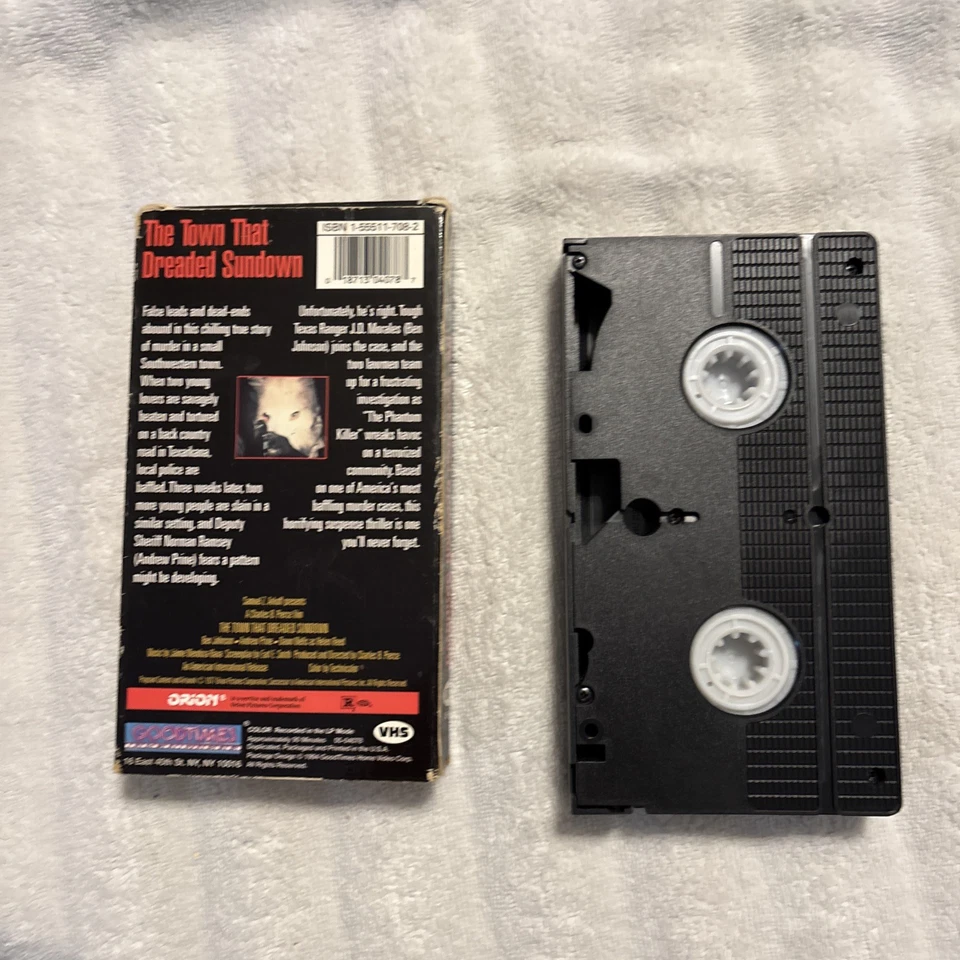 The Town That Dreaded Sundown (VHS, 1995) - Image 2 of 2