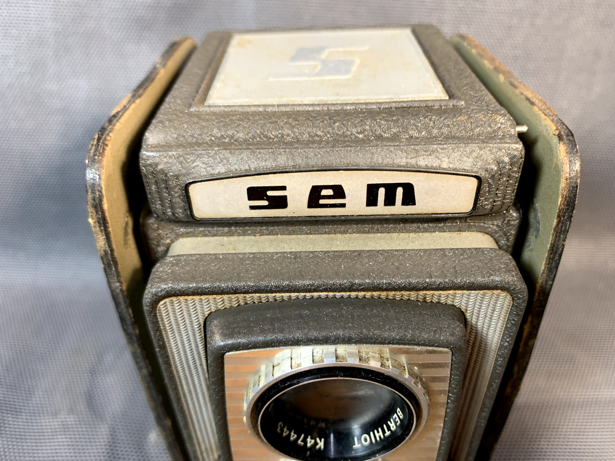 Appareil Photo Argentique Moyen Format SEM BERTHIOT – Vintage – Avec étui