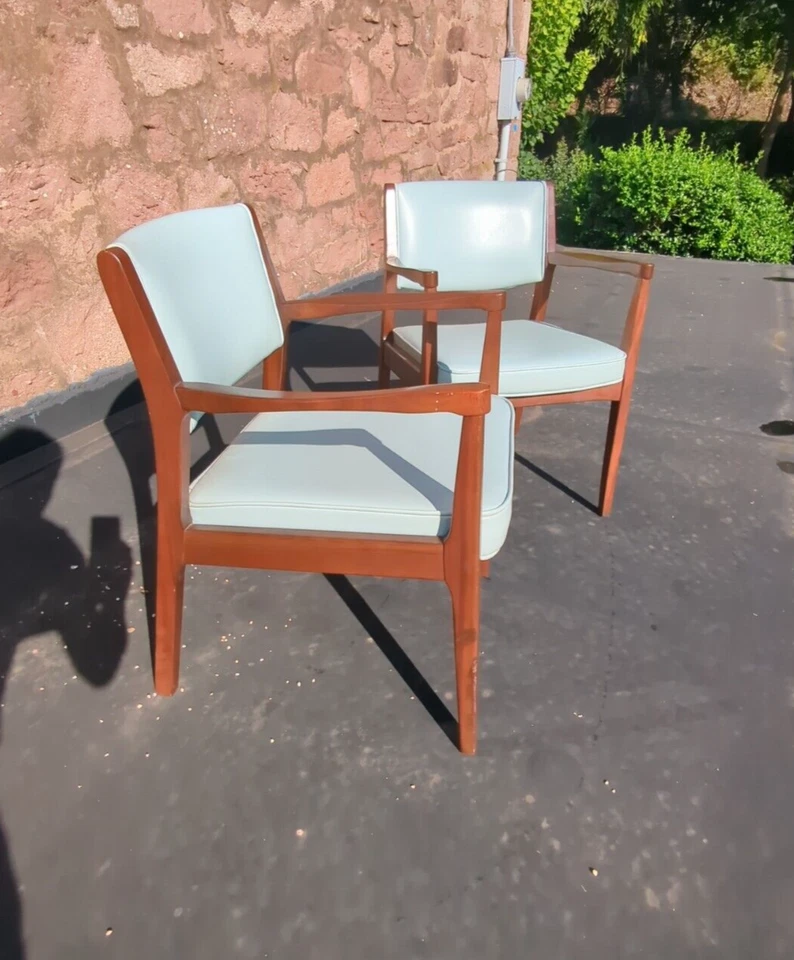 PAR de sillones de oficina con marco de nogal BOLING Mid-Century con tapicería original Foto 2 de 4