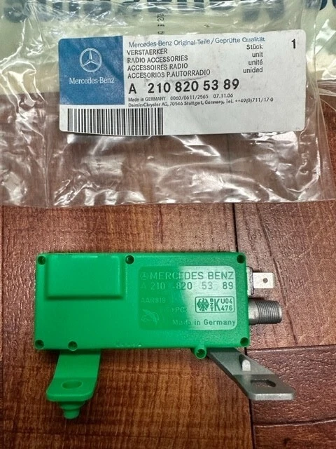 Genuine Mercedes-Benz 1996-2003 E-Class Antenna Amplifier 