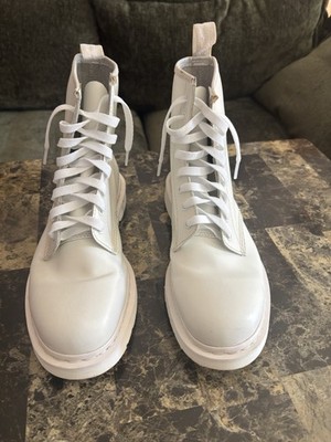 Dr Martens The Original Men s 1460 Mono White Smooth Leather Boots Size 11. EUC