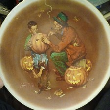 Norman Rockwell Collectible Plate “Ghostly Gourds” 1976 Gorham