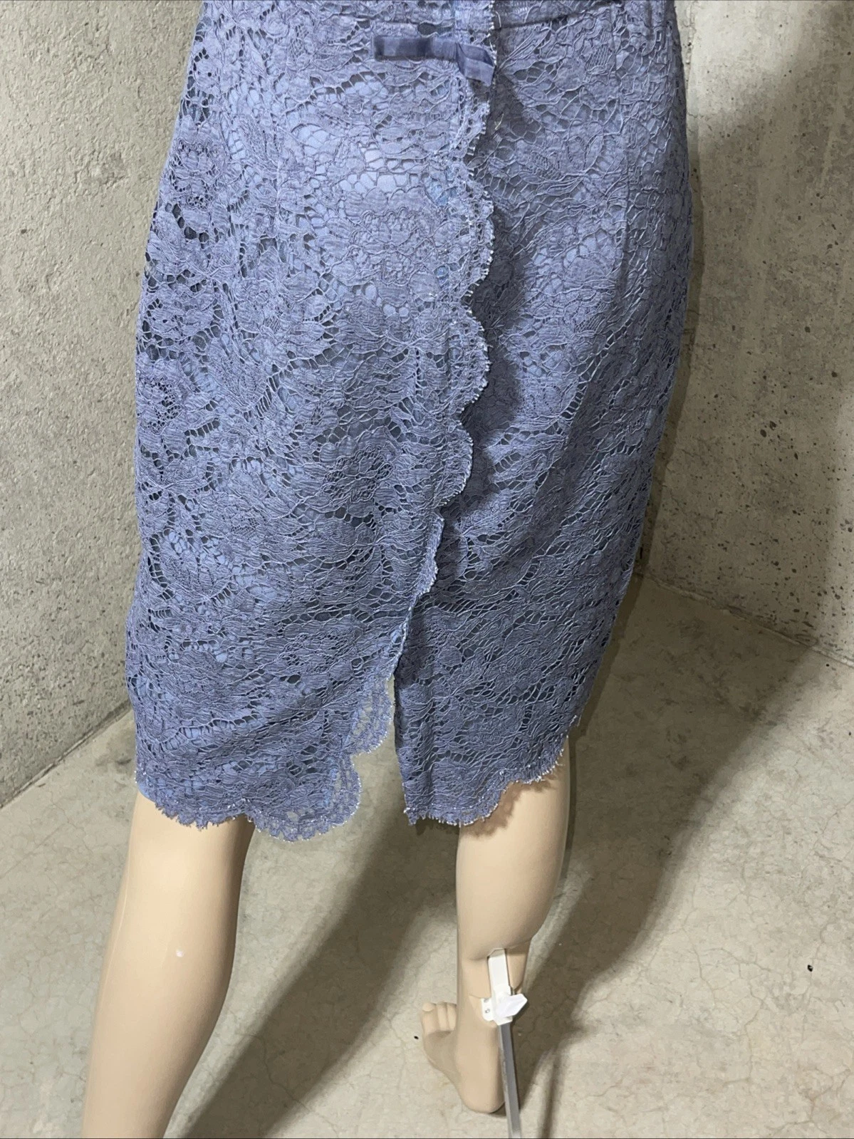 Abito da cocktail Valentino pizzo ricamato fiocco schiena blu polvere US 4 6 IT 42