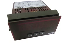 RED LION CONTROLS PAXLC600 DIGITAL COUNTER UNMP