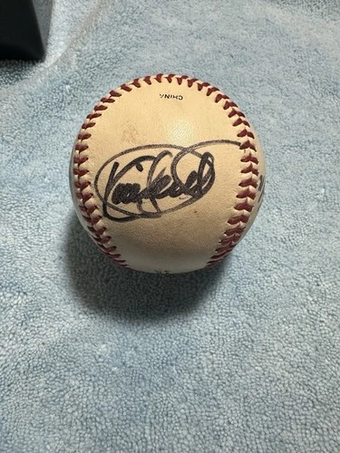 Autographed Baseball Kirby Puckett Tony Oliva Jacque Jones Doug Mientkiewicz AJ