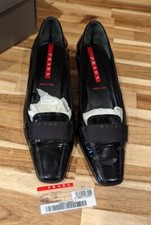 Prada low heel patent leather shoe 37