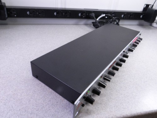 Compresor/limitador/procesador dinámico de puerta de audio profesional dbx 166xs #2 - Imagen 12 de 16