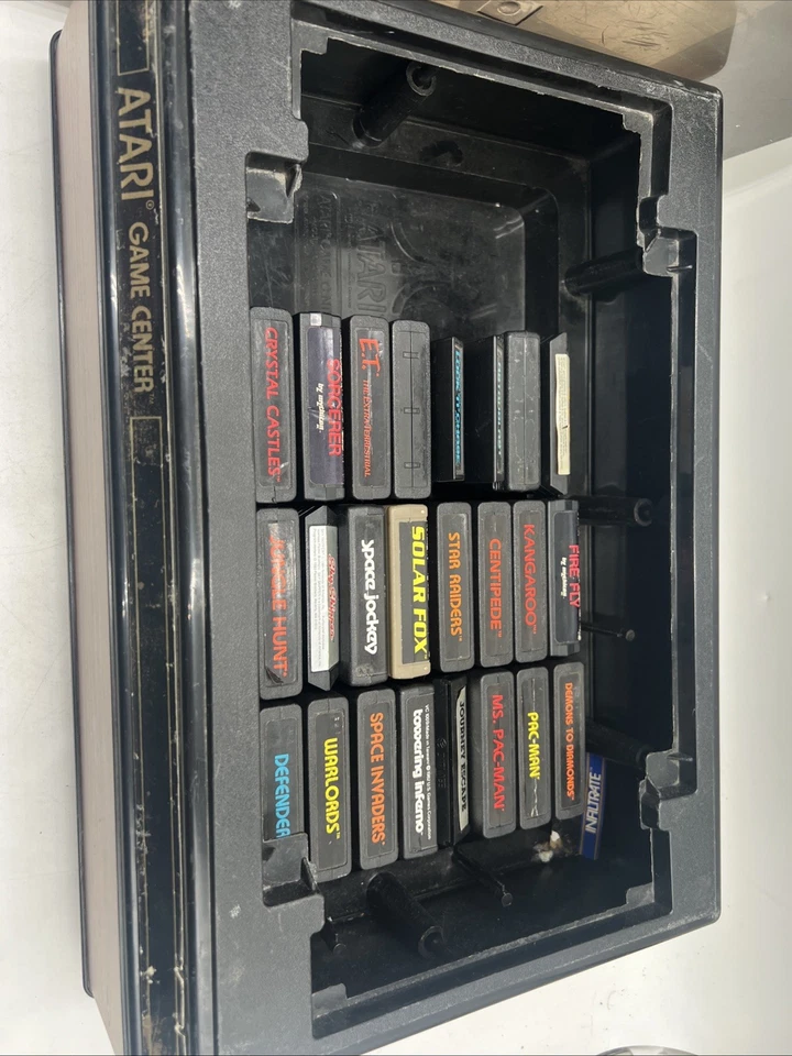 Estuche de almacenamiento Atari Game Center y 25 juegos 2600 ALS raro usado sin probar Foto 3 de 4