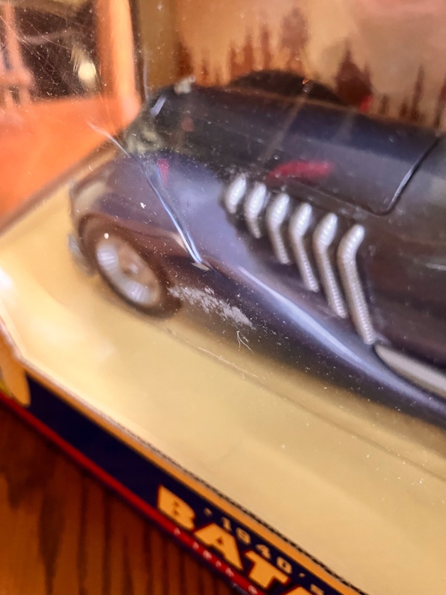 Batman BATMOBILE Corgi DC Comics 1940s 1:18 Diecast Model 77606 In