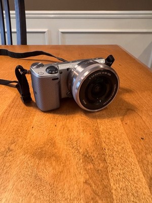 Sony Alpha NEX-5T 16.1MP Mirrorless Camera Silver + 16-50mm PZ OSS Lens [Tested]